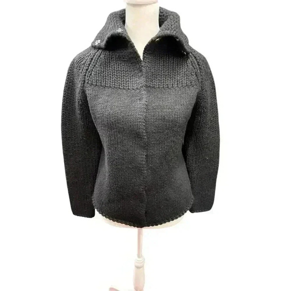 GAP Black Knit Cardigan Wool Blend Snap Closure Sweater Fit is A Size Small - Picture 8 of 16